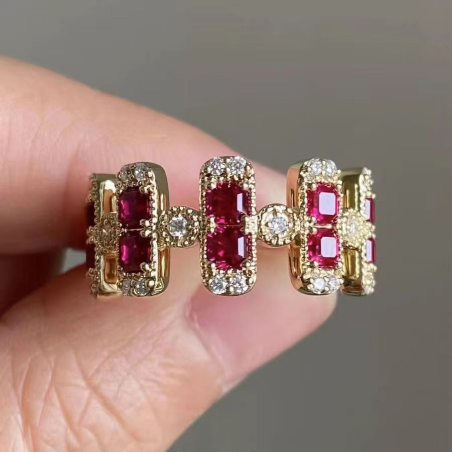 Anel Ruby Blossom – Banda Aberta com Pedras Vermelhas Vibrantes | CotaJewelry