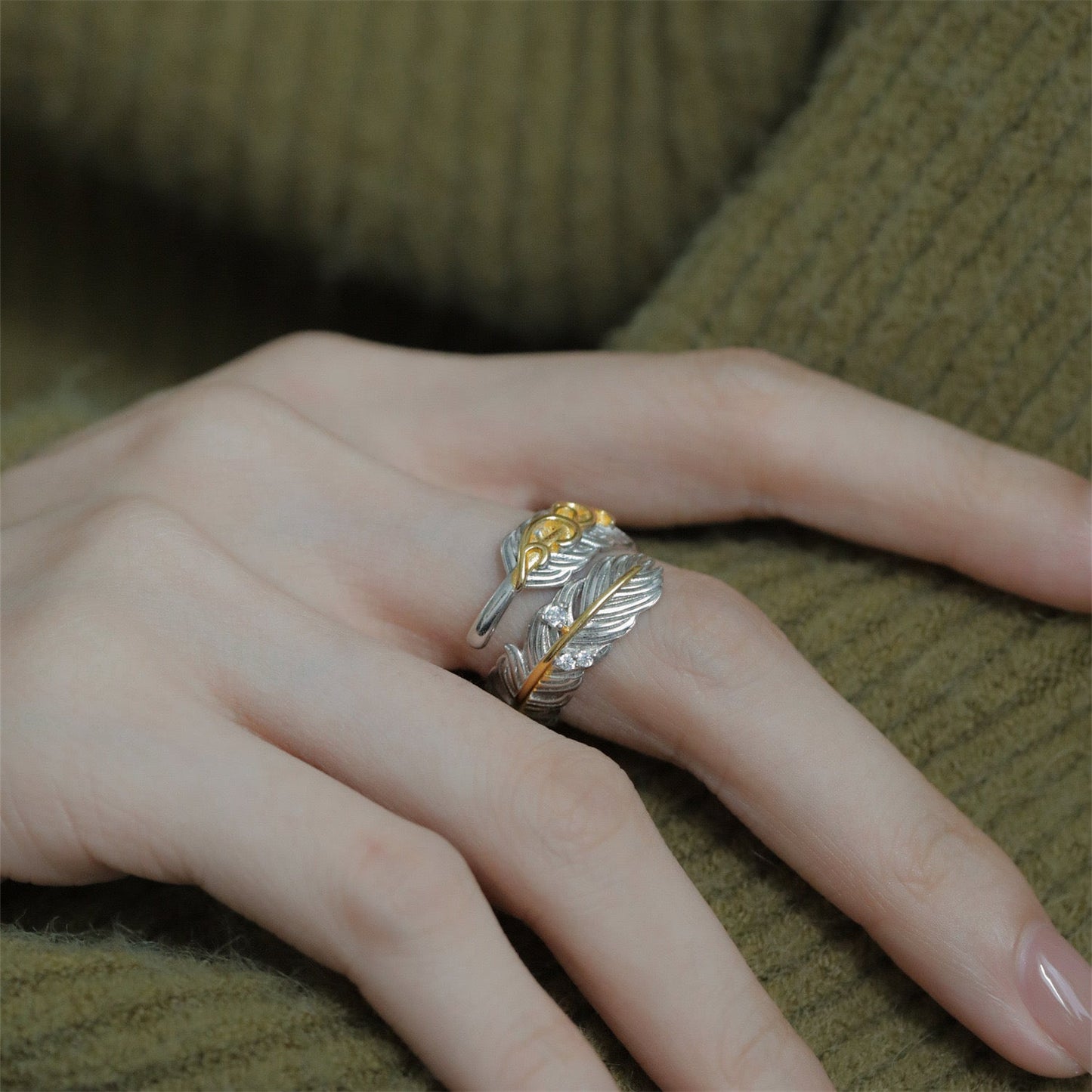 Elegant fishtail ring for daily wear