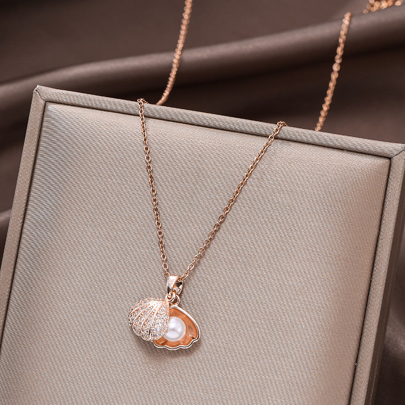 Colar de Concha de Pérola – Joalharia Elegante Inspirada na Praia | CotaJewelry