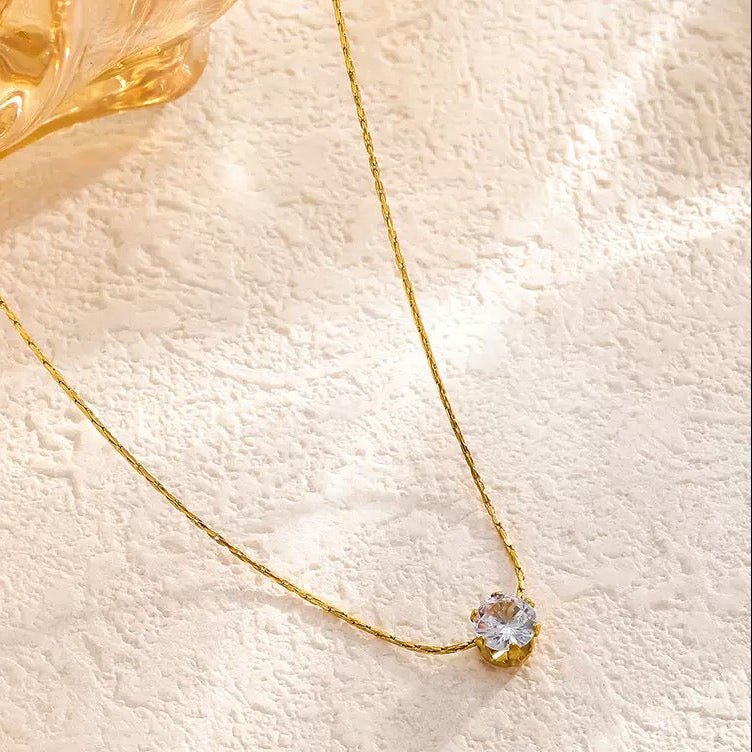 Halskette mit einzelnem Diamant-Anhänger aus Edelstahl