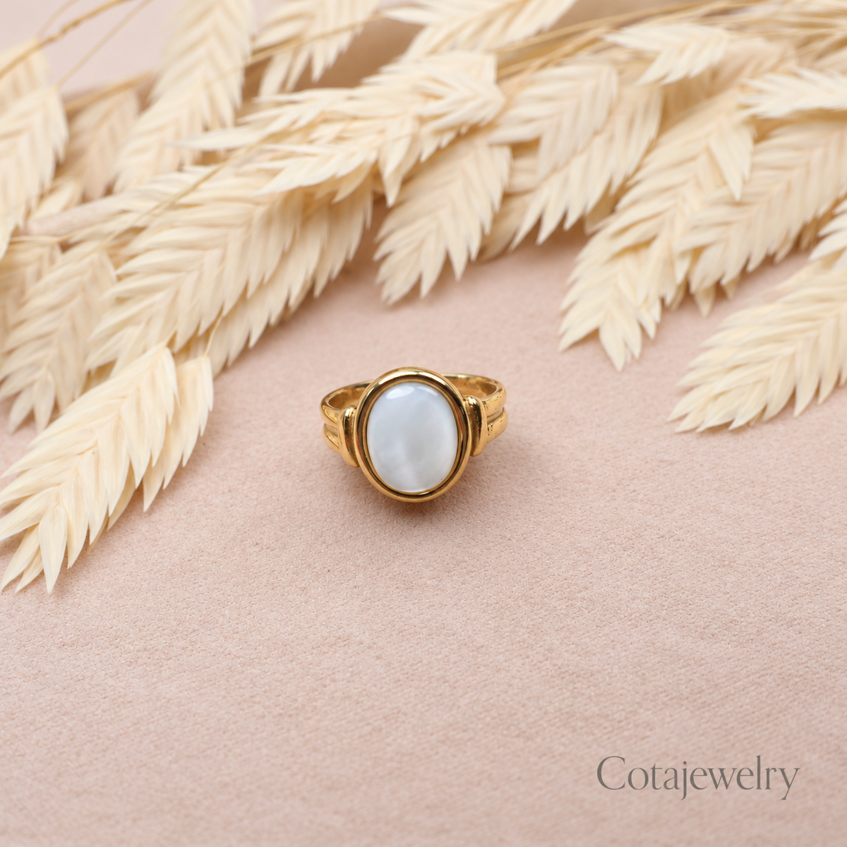 COTA Heart Cabochon Ring in Gold-Tone Mother-of-Pearl