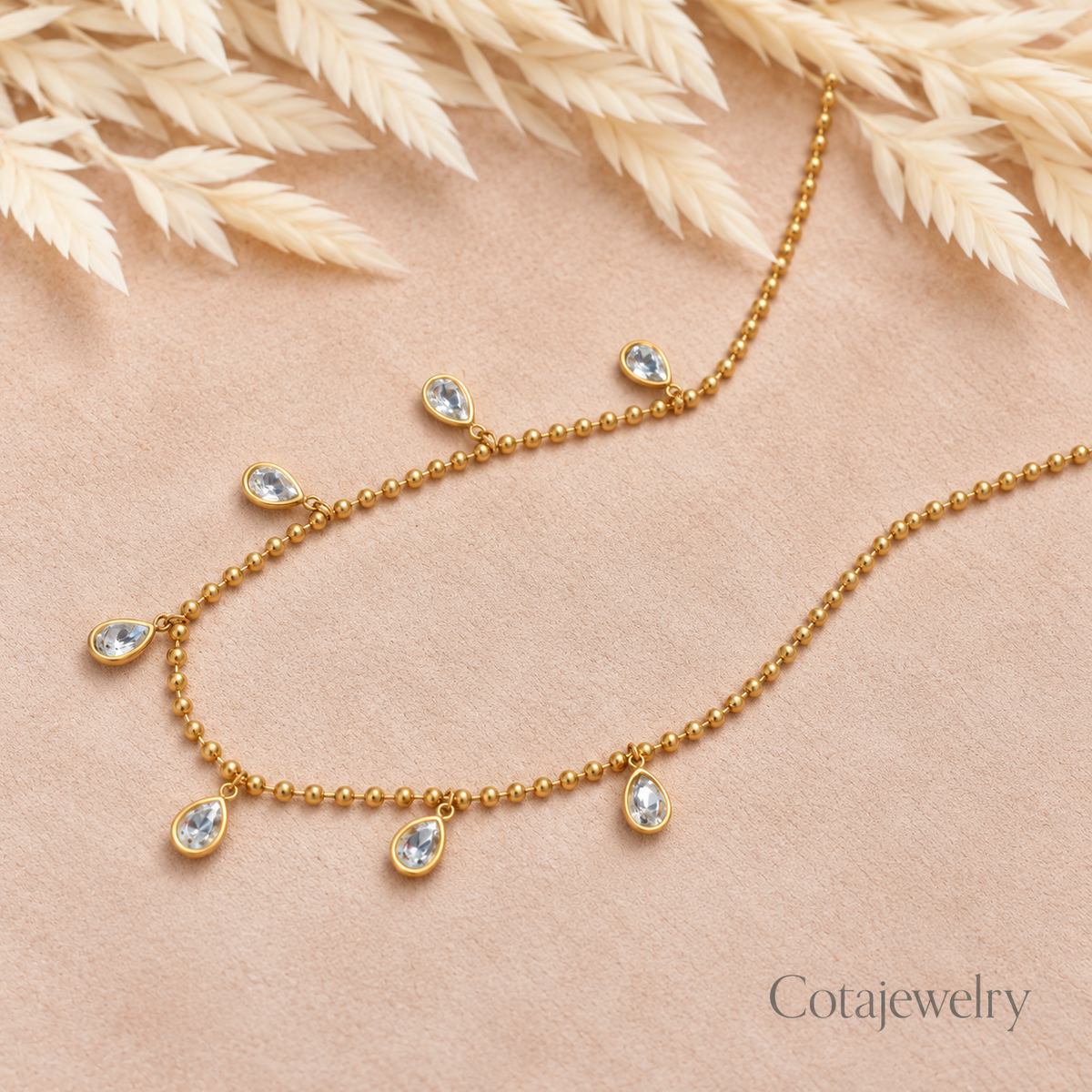 COTA Crystal Drop-ketting met goudkleurige hanger
