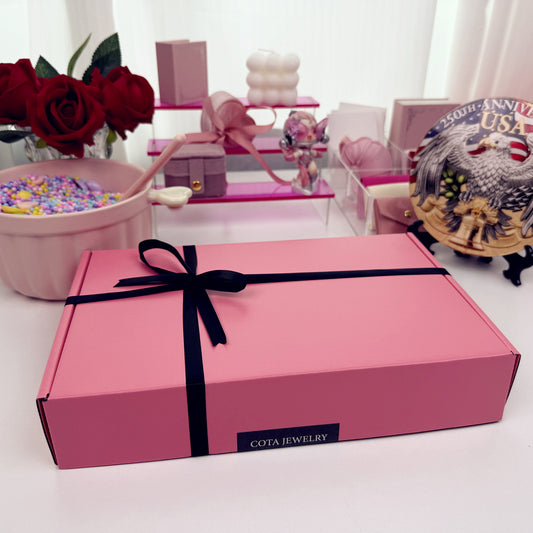 Miss Cota’s Lucky Scoop Jewelry Gift Box